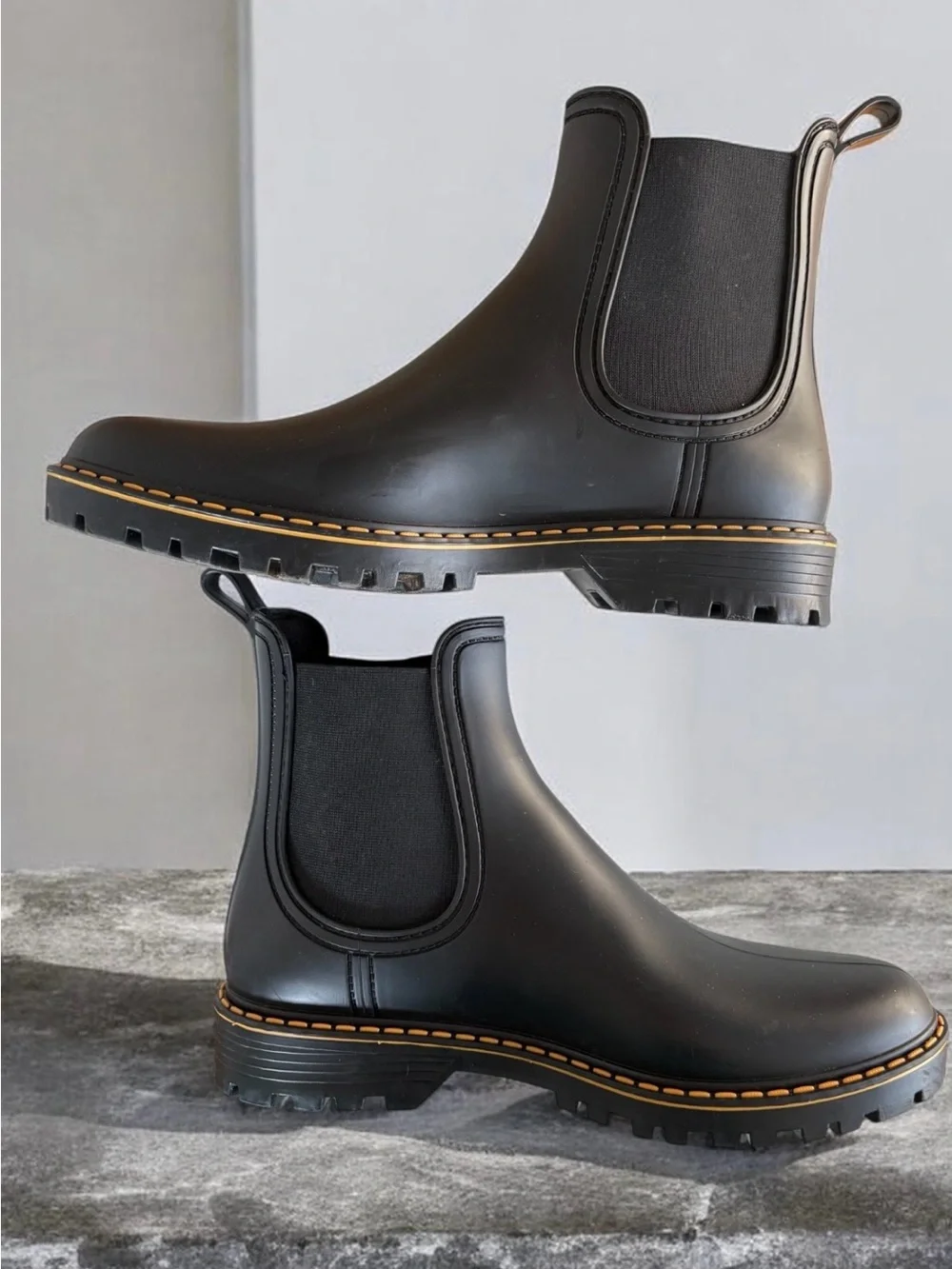 IGOR Women’s Black Rain boot Sleek Slip-On Design Size 41 Like New